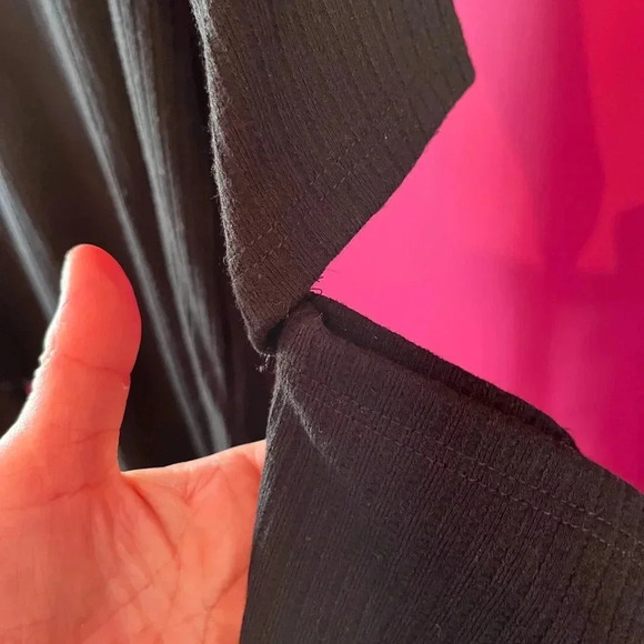 Sliced sleeve top - Picture 4 of 4